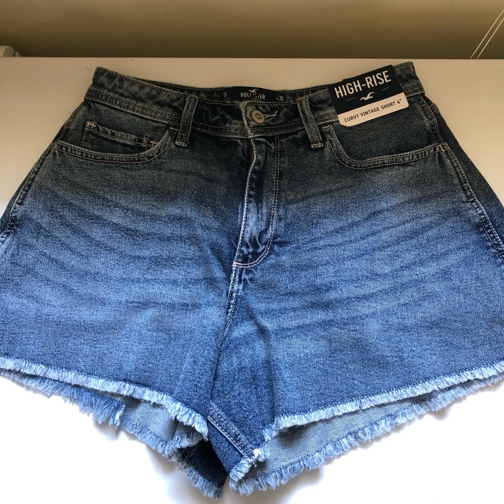 NWT Hollister High-rise Curvy Vintage Short 4”